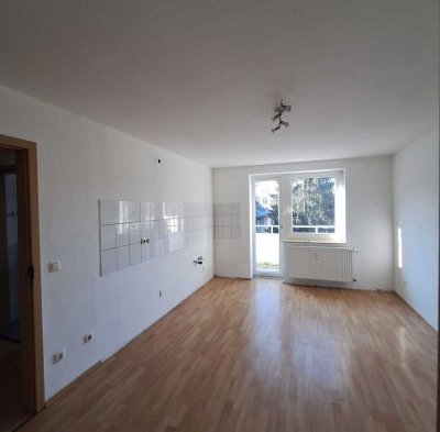 2 Zimmer mit Balkon in der 3. Etage