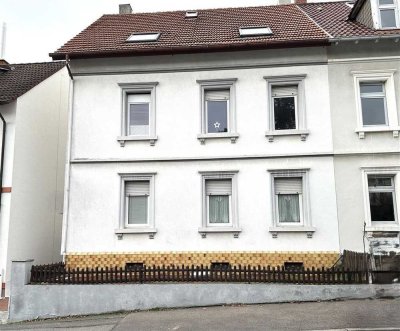 3-Familienhaus mit zusätzlichem Nebengebäude