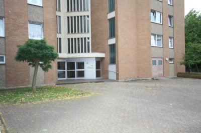 Barrierearme 1,5-Zimmer-Wohnung mit Balkon und Aussicht auf den Park in Mönchengladbach