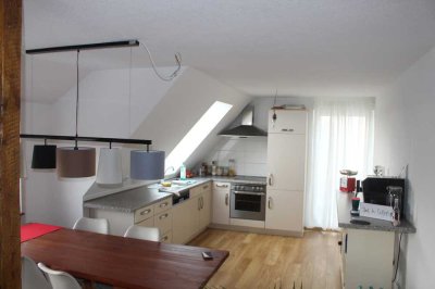 Helle zentrumsnahe Dachgeschoßwohnung mit großem Balkon in Heilbronn-Böckingen