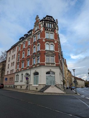 ++ Traumhaft ++ Schön renovierte 2,5 Zimmer Wohnung mit großartiger Aussicht ++