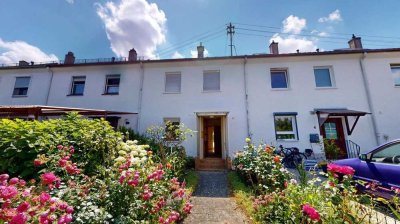 Reihenmittelhaus in ruhiger Wohnlage mit schönem Garten + Garage, Karlsruhe-Mühlburg