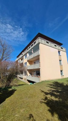 Geschmackvolle 3-Raum-Wohnung mit Balkon in Olching