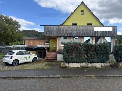 Einfamilienhaus (umfangreich renoviert) mit separater Wohnung