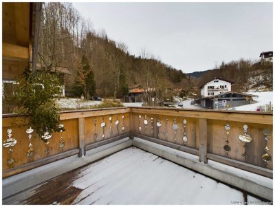 Elegante Wohnung mit großer Terrasse am Alpbach in Tegernsee