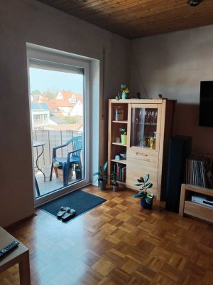 620 € - 62.5 m² - 2.5 Zi. Das Objekt verfügt über drei  Zimmer und einen kleinen Balkon.