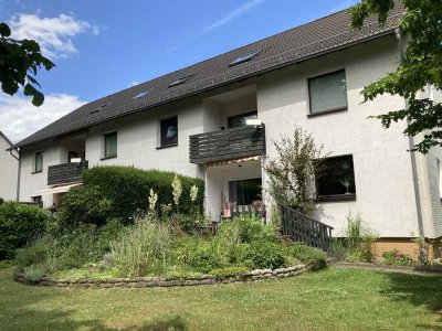 Liebevoll renovierte DG-Wohnung 3 Zimmer, Küche, Bad für Single