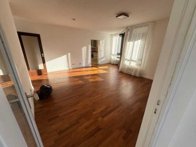 Freundliche und gepflegte 3-Zimmer-Wohnung mit Balkon in Krefeld