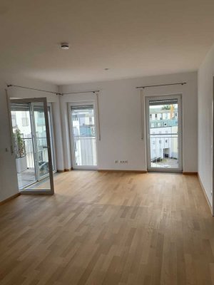 Exklusive 2-Zimmer-Penthouse-Wohnung mit Einbauküche in Weiden