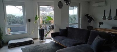 Geschmackvolle 3-Zimmer-EG-Wohnung mit Terrasse und eigenem Garten