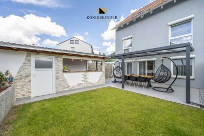 Modernes Reihenendhaus mit toller Outdoorküche und Garage in Eningen unter Achalm