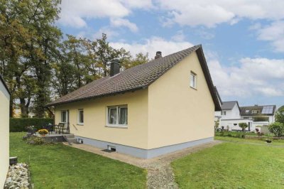 Schönes renovierungsbedürftiges EFH mit Garten,Garage und Ausbaupotenzial in guter Lage von Neumarkt