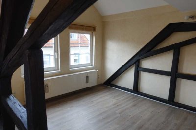 Neuwertige 2-Zimmer-DG-Wohnung mit EBK in Ilmenau