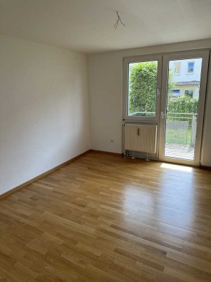 Helle 2-Zimmer-Wohnung mit Wohnküche und Tageslichtbad