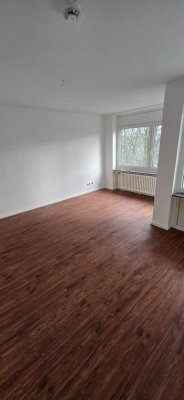 helle 3 ZKB Wohnung im 2.OG *ab sofort* zu vermieten