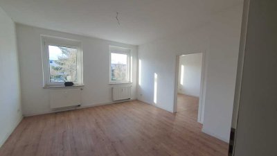 *Top renovierte 2-Zimmer-Wohnung mit Einbauküche*