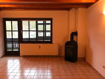 Ansprechende 4-Raum-Maisonette-Wohnung mit EBK und Balkon in Fürstenzell