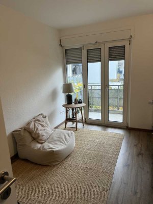 Geschmackvolle 1-Zimmer-Wohnung mit Balkon und EBK in Fürth