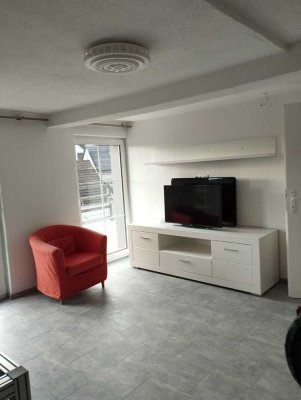 gemütliche 4 Zimmer DG-Wohnung mit großem Balkon