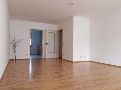 Helle 1-Zimmer-Wohnung mit Einbauküche in Nürnberg-Rehhof