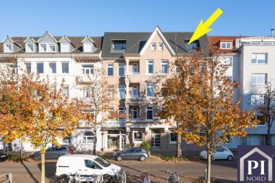 Exklusive Dachgeschosswohnung im repräsentativen Altbau am Blücherplatz