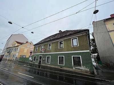 *Nächst TU: ruhige Altbauwohnung: 4 Zimmer mit Terrasse schöner Ausblick- top Lage*