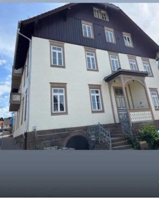 Erstbezug nach Sanierung!! 4,5 Zimmer Wohnung mit Balkon in Salmbach - WG geeignet