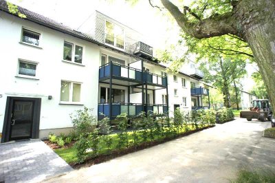 Helle 2-Zimmer-Wohnung mit Panoramafenster, Balkon und Abstellraum!