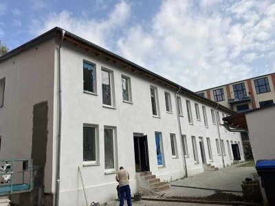 Erstbezug nach San.! Große Loft 1-Zi. im Hinterhaus mit Du. und Lam. in zentraler Lage