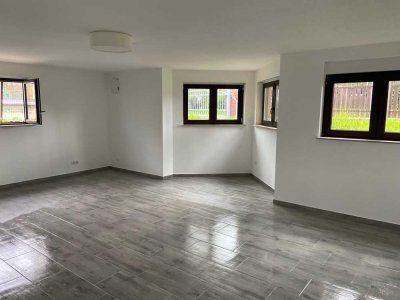 Stilvolle, neuwertige 1-Zimmer-Souterrain-Wohnung in Falkensee