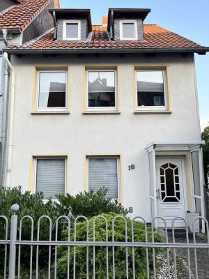 Reihenendhaus mit Garten in ruhiger Innenstadtlage m. PV-Anlage