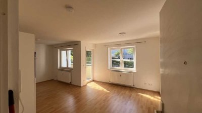 Attraktive 1-Zimmer-Wohnung mit Einbauküche, Balkon und PKW-Stellplatz in Mosbach