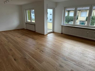 Erstbezug nach Renovierung: 3 ZKB-Wohnung in Homburg