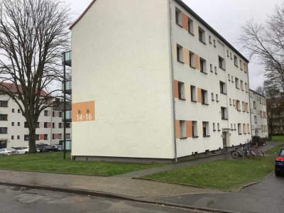 Renovierte 4-Zimmer-Wohnung mit großem Balkon!