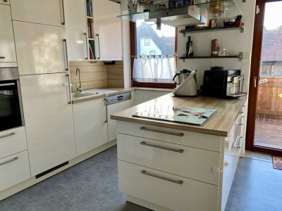 Wunderschöne 4,5-Zimmer-Maisonette-Wohnung mit luxuriöser Innenausstattung und EBK in Lich