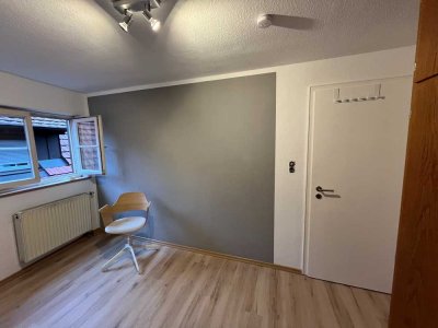 Möbliertes Zimmer in Wohnhaus in Haslach Zentrum