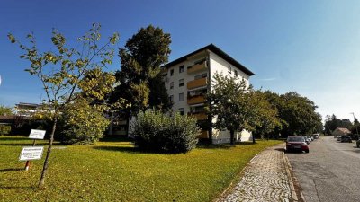 ... AIGNER - renovierte Wohnung im 3.OG mit neuer EBK in ruhiger Lage im Norden Mühldorfs ...