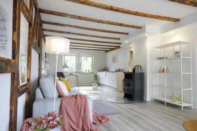 Erstbezug nach Sanierung: ansprechende 2,5-Zimmer-Wohnung mit Balkon in Hauenstein