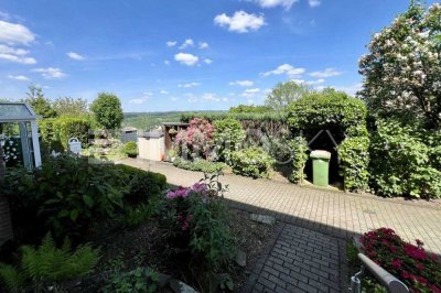 **Reihenhaus mit atemberaubendem Blick -Top-Lage!**