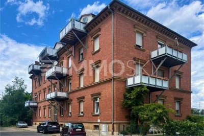 Moderne Altbauwohnung am Rangierbahnhof mit Balkon