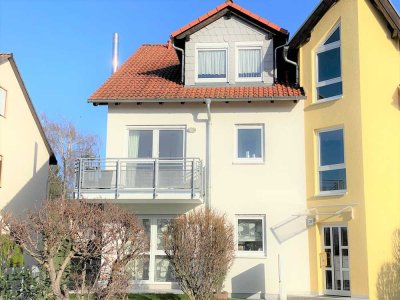 Schöne, geräumige drei Zimmer Wohnung in Bergstraße (Kreis), Lampertheim