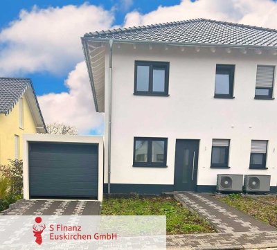 Euskirchen-Kirchheim: fertige Neubau-Doppelhaushälfte mit Garten und Garage! 360° Begehung