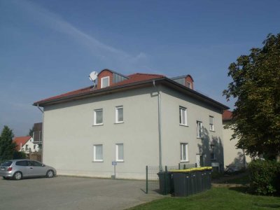 schöne helle 2-Raum-Wohnung Souterrain in Vockerode