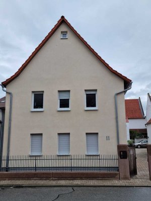 Ansprechendes 5-Zimmer-Haus  Biblis