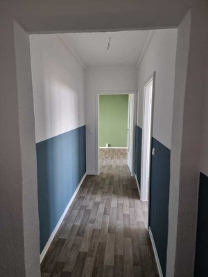 Zweitbezug nach Sanierung. Neuwertige 3-Raum-Wohnung perfekt für eine kleine Familie