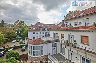 WOHLFÜHLWOHNEN ÜBER DEN DÄCHERN - MODERNE 2-ZIMMER-MAISSONETTEWHG IN TOP LAGE MIT LOGGIA+STELLPLATZ