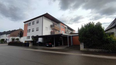 Alles was eine Wohnung braucht: Großes Wohnzimmer, sonniger Balkon, Garage, Küche usw...