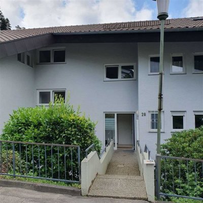 Bad Wildbad, -provisionsfrei-renovierte 2-ZimmerWohnung in absolut ruhiger Lage