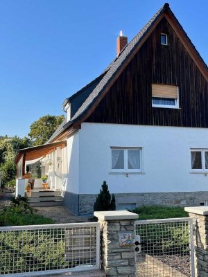 1-2 Familien Haus mit 8 Zimmern,Garten evtl.Baugrund sowie Garage und Stellplätzen in ruhiger Lage