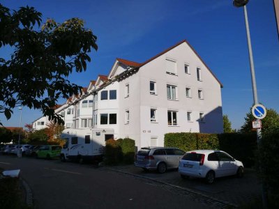 Sehr helle, ruhige und sonnige 4,5 Zimmer-Wohnung Leonberg